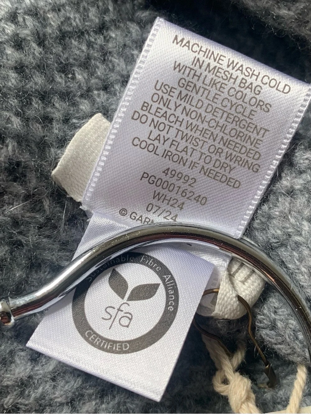 NEW NWT Garnet Hill Washable-Cashmere Scarf Light Gray Grey 72 x 11 W49992
